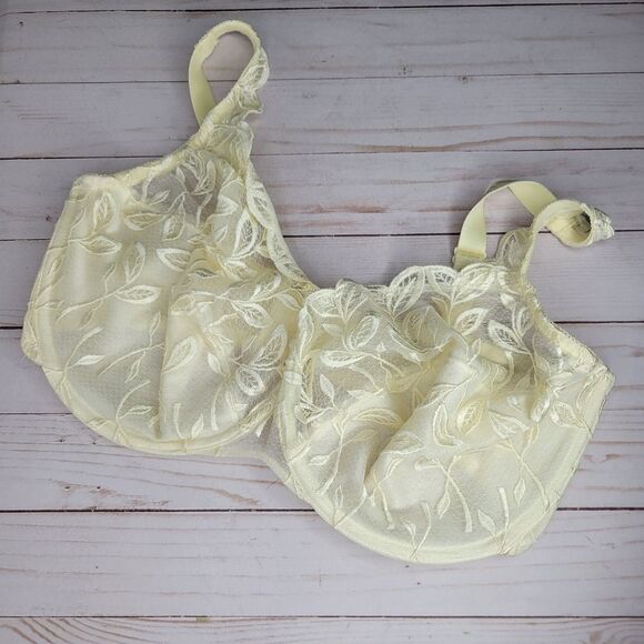 Bali Ivory Lace Underwire Bra - Picture 1 of 4